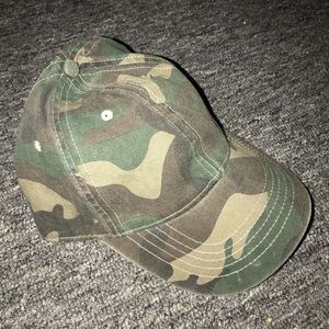 Women’s vintage camo hat